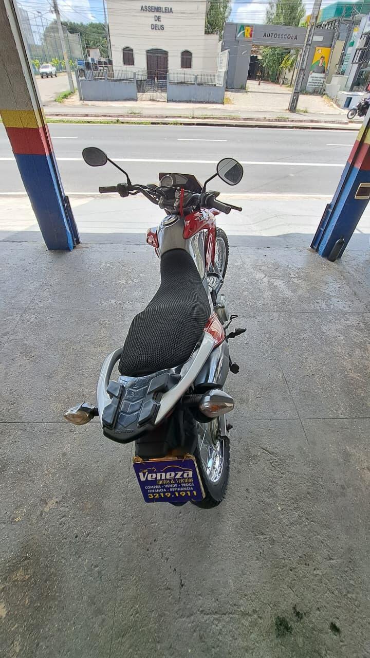 HONDA BROS 150 ES POR CIMA